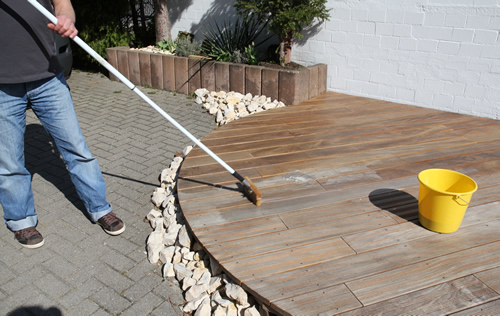 Häufige Fragen zu Holzterrassen – Terrassenöl für Holzterrassen